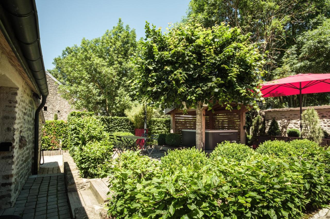 Le Domaine Des Pres Verts Suites & Chambres Avec Jacuzzi Privatif Jouey Exterior foto